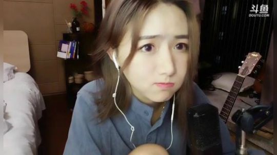 呆式傻笑