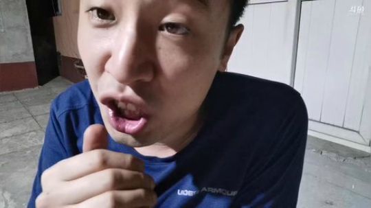 闹闹可遇不可求发布了一个斗鱼视频2019-06-27