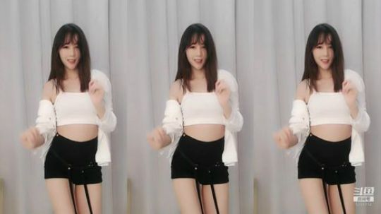 偷到尛星星了吗发布了一个斗鱼视频2019-06-28
