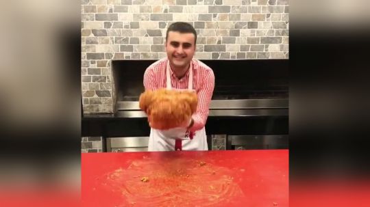 土耳其网红厨师小哥布拉克.奥兹德米尔7