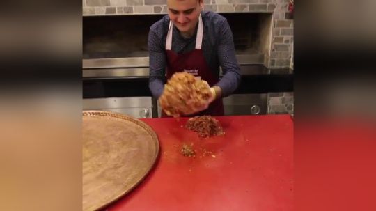 土耳其网红厨师小哥布拉克.奥兹德米尔8