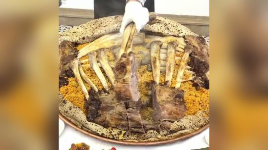 土耳其网红厨师小哥布拉克.奥兹德米尔6