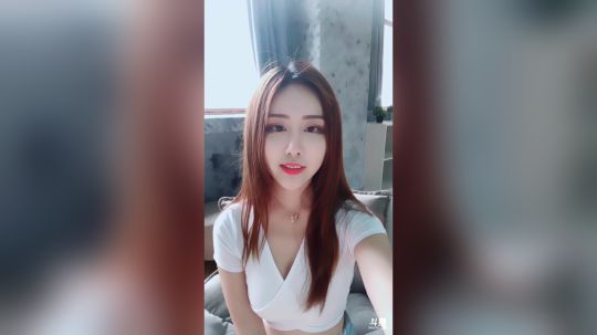 我在斗鱼看菁菁Krystal直播颜值