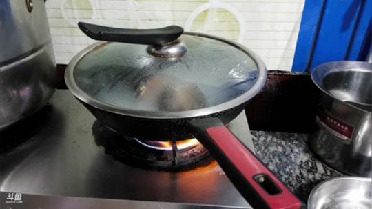 西北老狼哥哥发布了一个斗鱼视频2019-06-30