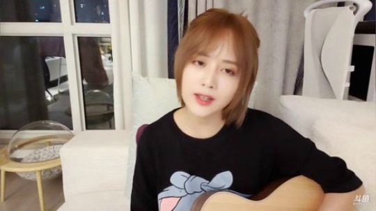 HHHISHHH发布了一个斗鱼视频2019-06-30