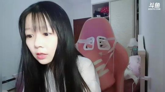 永远不说拜拜多多608599发布了一个斗鱼视频2019-06-30