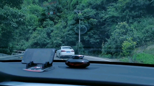 叶子户外发布了一个斗鱼视频2019-06-30