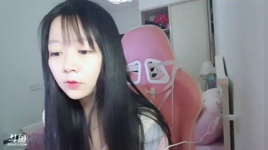 永远不说拜拜多多608599发布了一个斗鱼视频2019-07-01