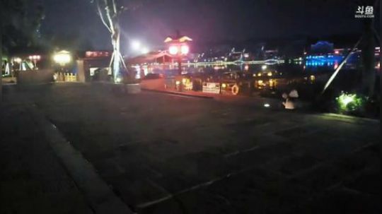 肖淑洁生命中的光和盐发布了一个斗鱼视频2019-07-02