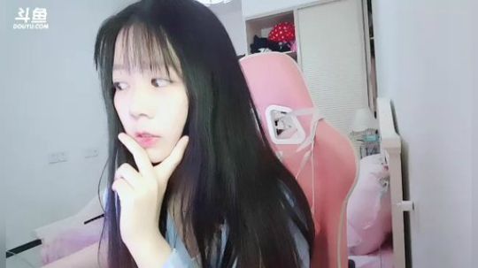 永远不说拜拜多多608599发布了一个斗鱼视频2019-07-02