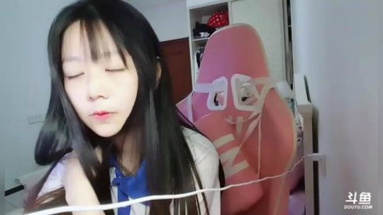 永远不说拜拜多多608599发布了一个斗鱼视频2019-07-02