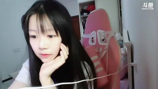 永远不说拜拜多多608599发布了一个斗鱼视频2019-07-02