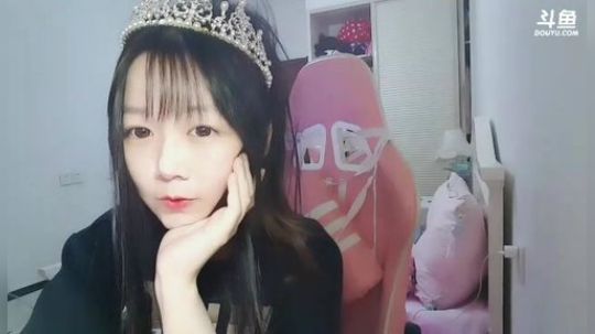 永远不说拜拜多多608599发布了一个斗鱼视频2019-07-03