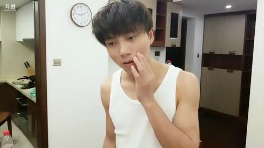 我在斗鱼看尧顺宇直播音乐