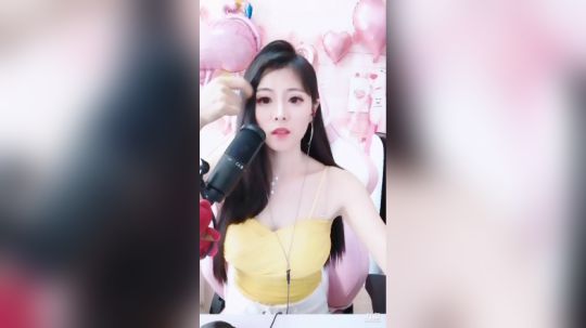 我在斗鱼看可爱christina直播颜值