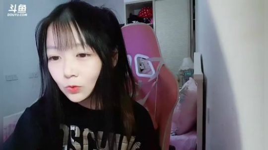 永远不说拜拜多多608599发布了一个斗鱼视频2019-07-04