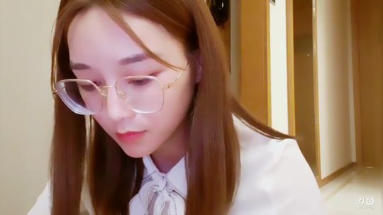 肖淑洁生命中的光和盐发布了一个斗鱼视频2019-07-04