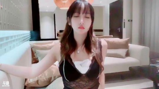偷到尛星星了吗发布了一个斗鱼视频2019-07-04