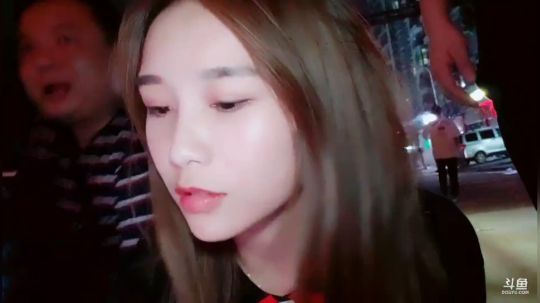肖淑洁生命中的光和盐发布了一个斗鱼视频2019-07-05