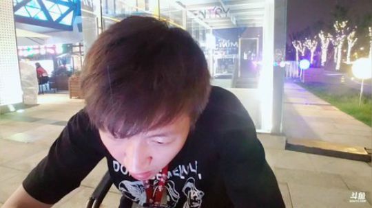 HHHISHHH发布了一个斗鱼视频2019-07-06