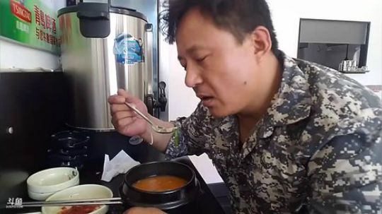 下午《XX1号》木帆船下水。 2019-07-06 11点场