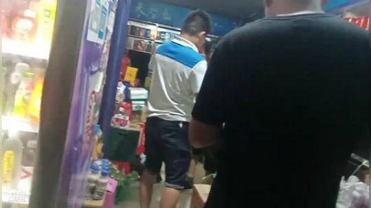 我在斗鱼看做个疯子直播户外
