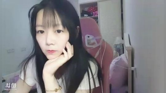 永远不说拜拜多多608599发布了一个斗鱼视频2019-07-07