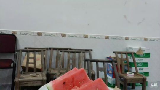 带着静皇游山玩水。 2019-07-07 20点场