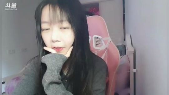 永远不说拜拜多多608599发布了一个斗鱼视频2019-07-08