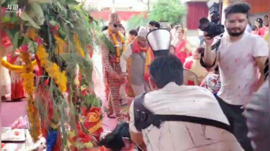 我在斗鱼看叶子户外直播户外