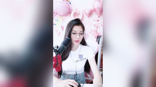 我在斗鱼看可爱christina直播颜值