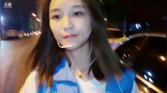 肖淑洁生命中的光和盐发布了一个斗鱼视频2019-07-11