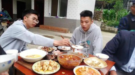 乡民的晚餐 2019-07-04 18点场