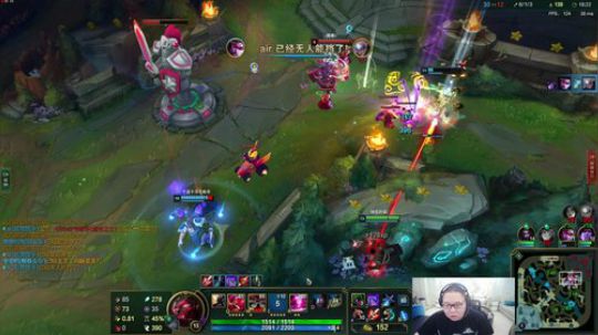我在斗鱼看即将拥有人鱼线的PDD直播英雄联盟