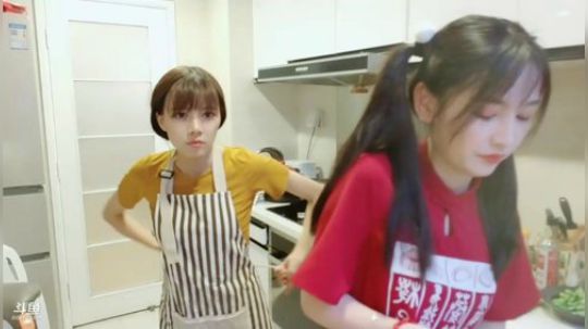 骆歆：饿啦！去做饭了！自己动手丰衣足食 2019-07-12 17点场