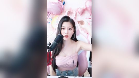 我在斗鱼看可爱christina直播颜值