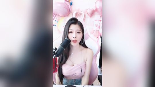 我在斗鱼看可爱christina直播颜值