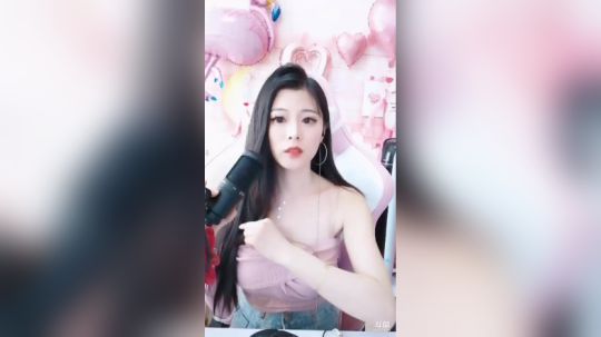 我在斗鱼看可爱christina直播颜值