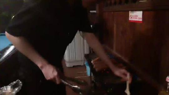 杀人哥：烧烤主播 2019-07-09 19点场