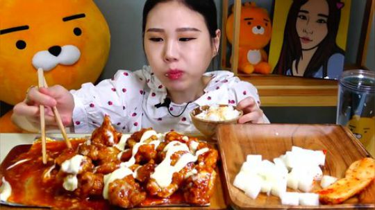 - 弗朗西斯卡 - 炸鸡和米饭