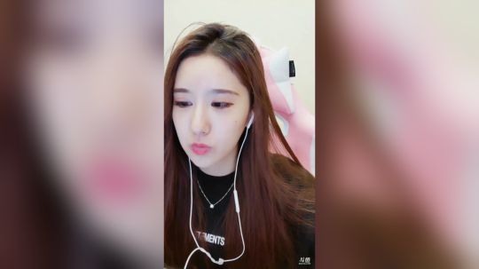 花街灯如昼zz发布了一个斗鱼视频2019-07-14
