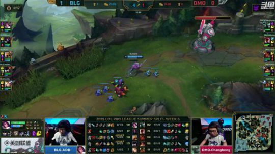 我在斗鱼看英雄联盟赛事直播英雄联盟