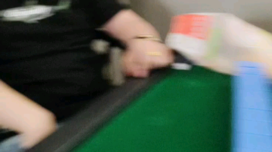 这一个两个还叫我打麻将。唉