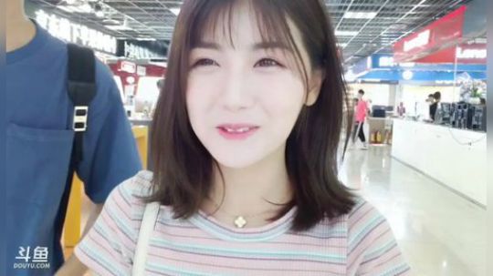 HHHISHHH发布了一个斗鱼视频2019-07-12