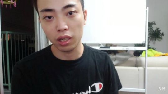 顾影无如白发何丶发布了一个斗鱼视频2019-07-15