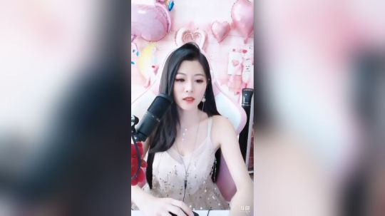 我在斗鱼看可爱christina直播颜值