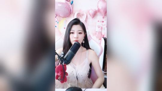 我在斗鱼看可爱christina直播颜值