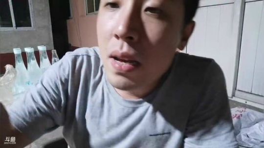 一生守护铁公鸡发布了一个斗鱼视频2019-07-15