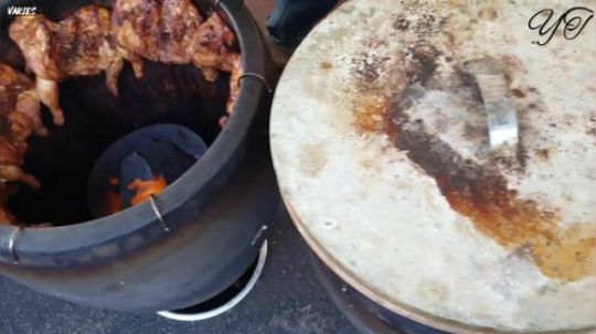 【欧洲的瓦缸烧鸡 是打开盖子烧的 看着不错】