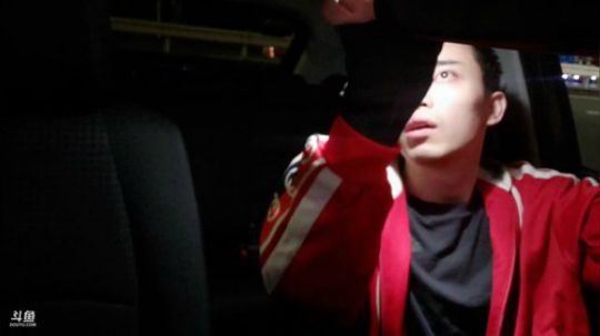 顾影无如白发何丶发布了一个斗鱼视频2019-07-16